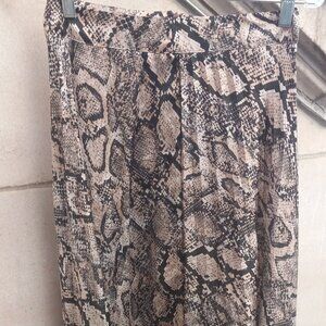 Zara Billowy Snakeskin Pattern Skirt Sized (S) Black and Goldy Brown